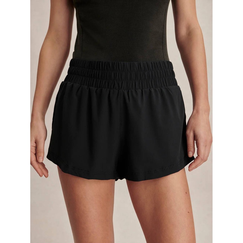 Varley Kallin Running Track‎ Shorts Women XS Black Athletic Athleisure Tech Gym